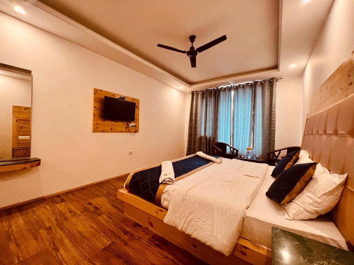 Hotel Lemoon Tree Манали Экстерьер фото